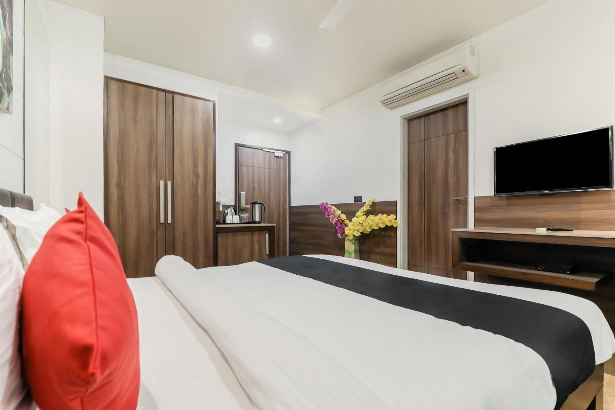 Fleur Hotel Джапур Экстерьер фото