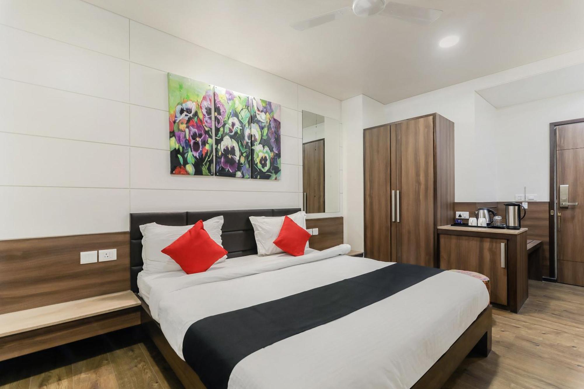 Fleur Hotel Джапур Экстерьер фото